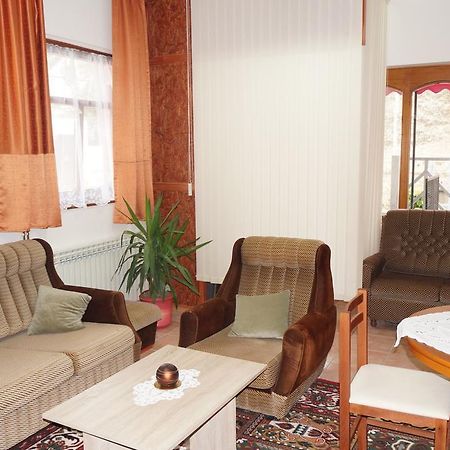Apartment Pokos فرازدينسكي توبليسي المظهر الخارجي الصورة