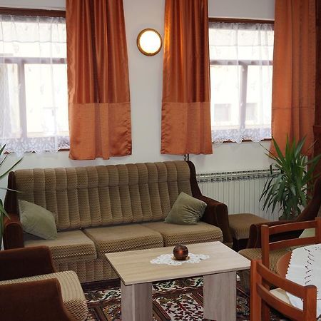 Apartment Pokos فرازدينسكي توبليسي المظهر الخارجي الصورة