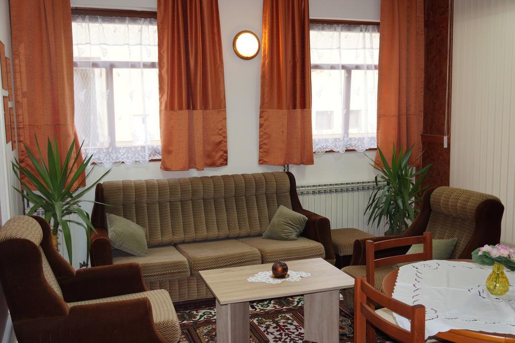 Apartment Pokos فرازدينسكي توبليسي المظهر الخارجي الصورة