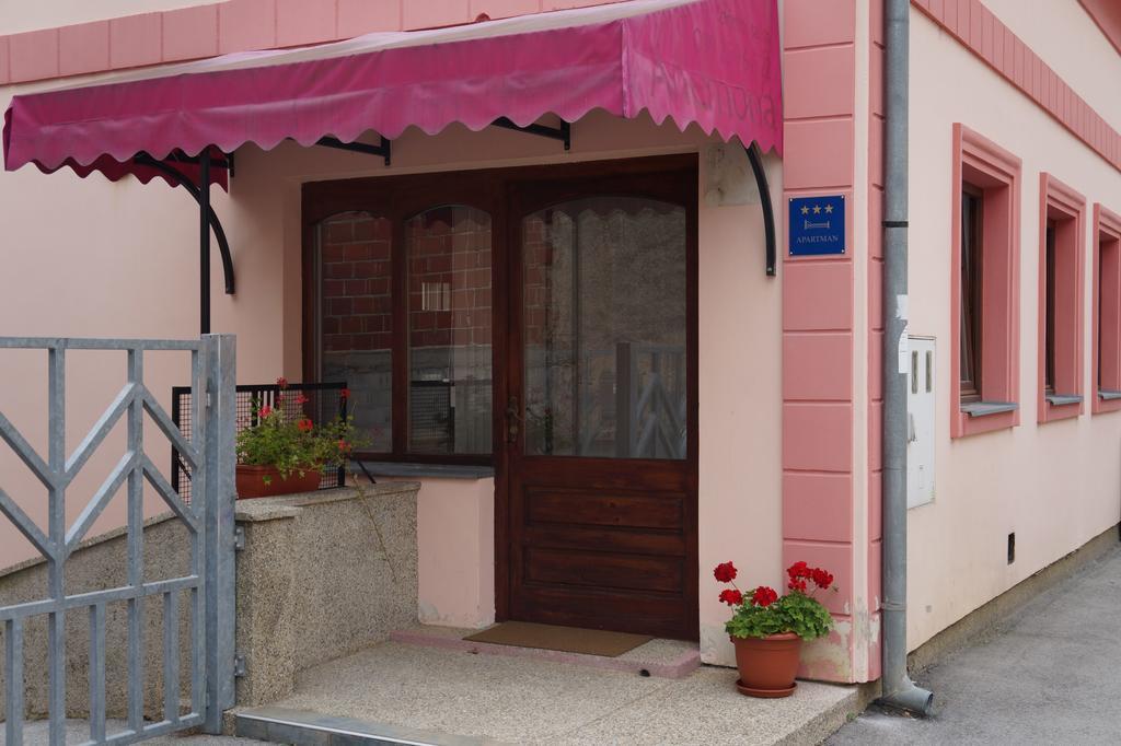 Apartment Pokos فرازدينسكي توبليسي المظهر الخارجي الصورة